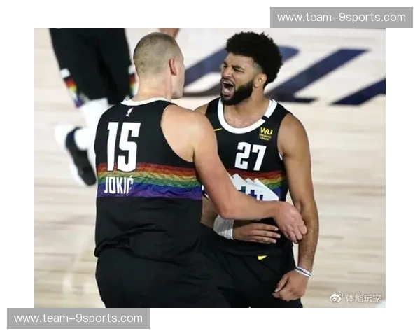 蓝黑风暴与紫百合的优雅：梅阿查的史诗对决，不仅仅是90分钟的激情